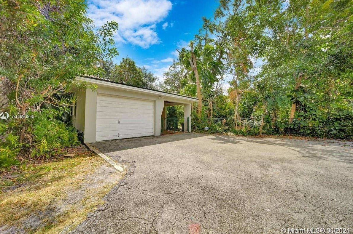 916 Milan Ave, Miami, FL 33134