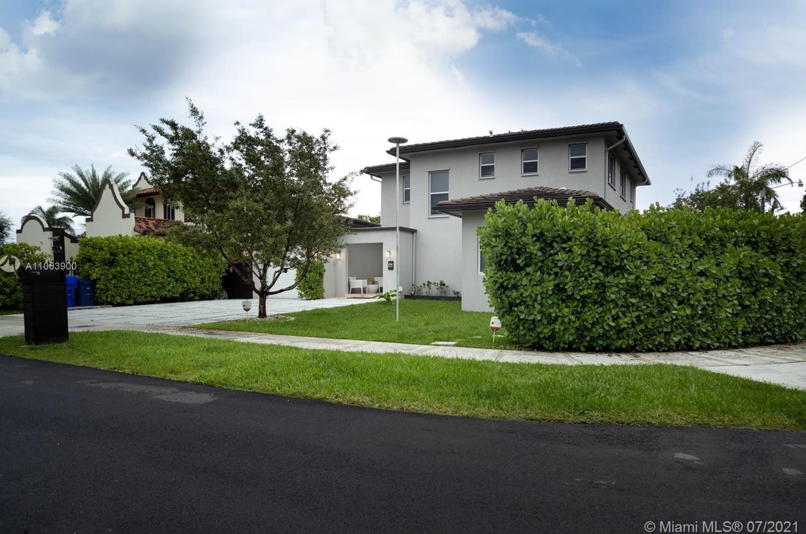 500 152nd St, Miami FL  33162-5231 exterior