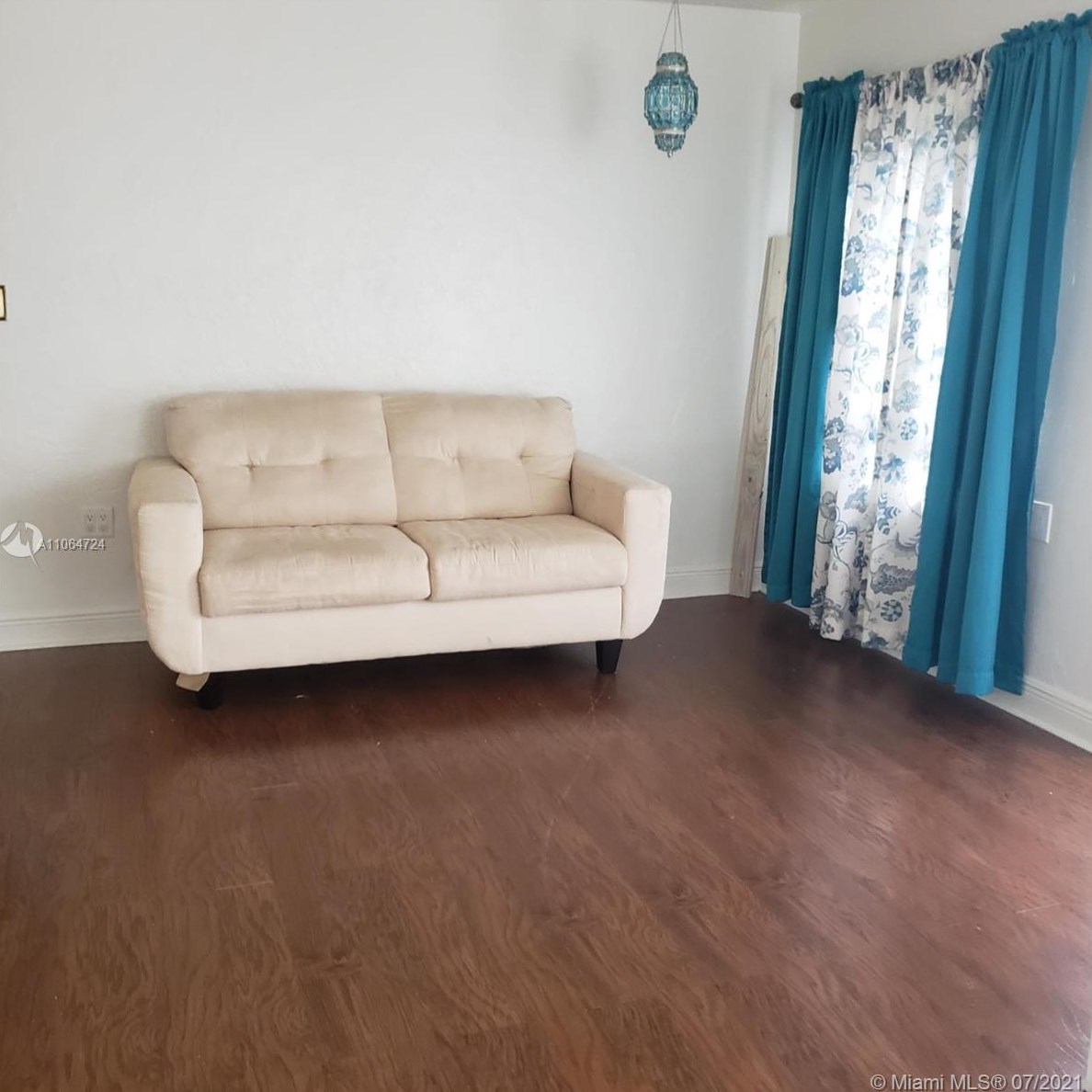1345 51st St, Miami, FL 33142-4167