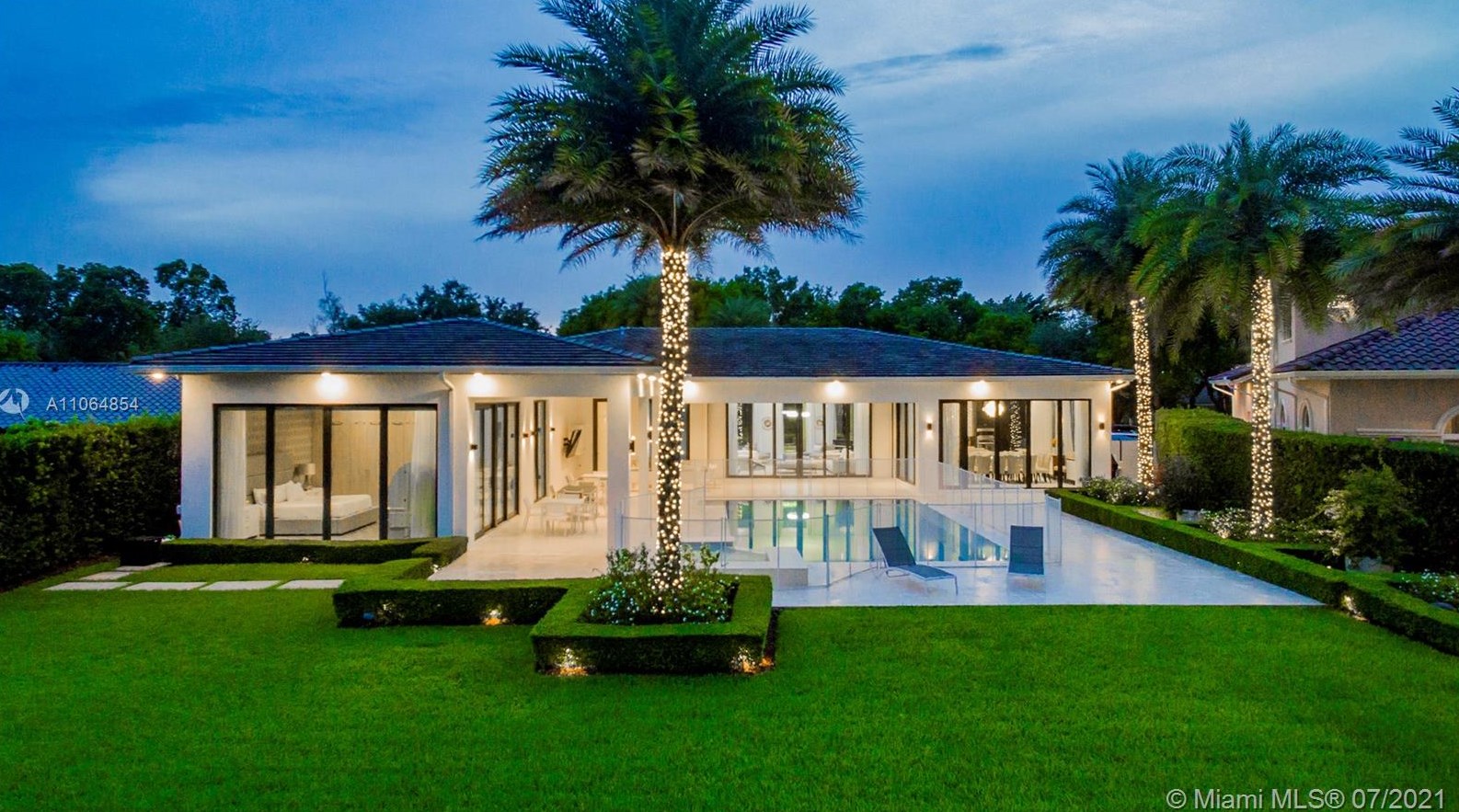 16001 W Troon Cir, Hialeah, FL 33014