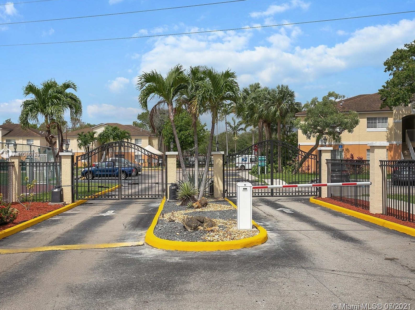 3700 N 56th Ave #1034, Hollywood, FL 33021