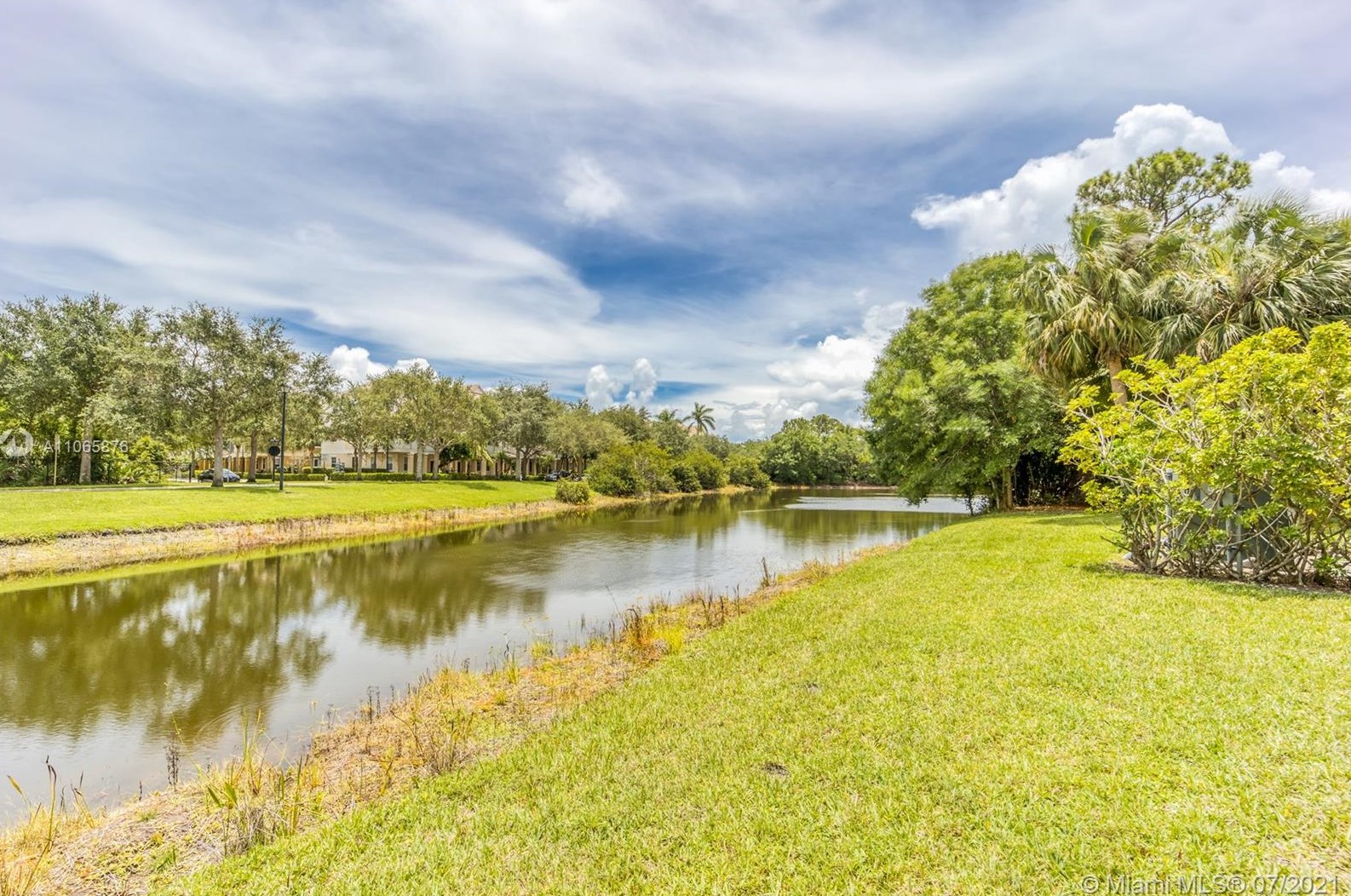 312 Thatch Palm Cir, Jupiter FL  38103-7894 exterior
