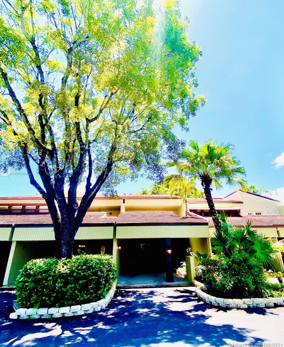 3867 Estepona Ave, Miami FL 33178-2925 exterior