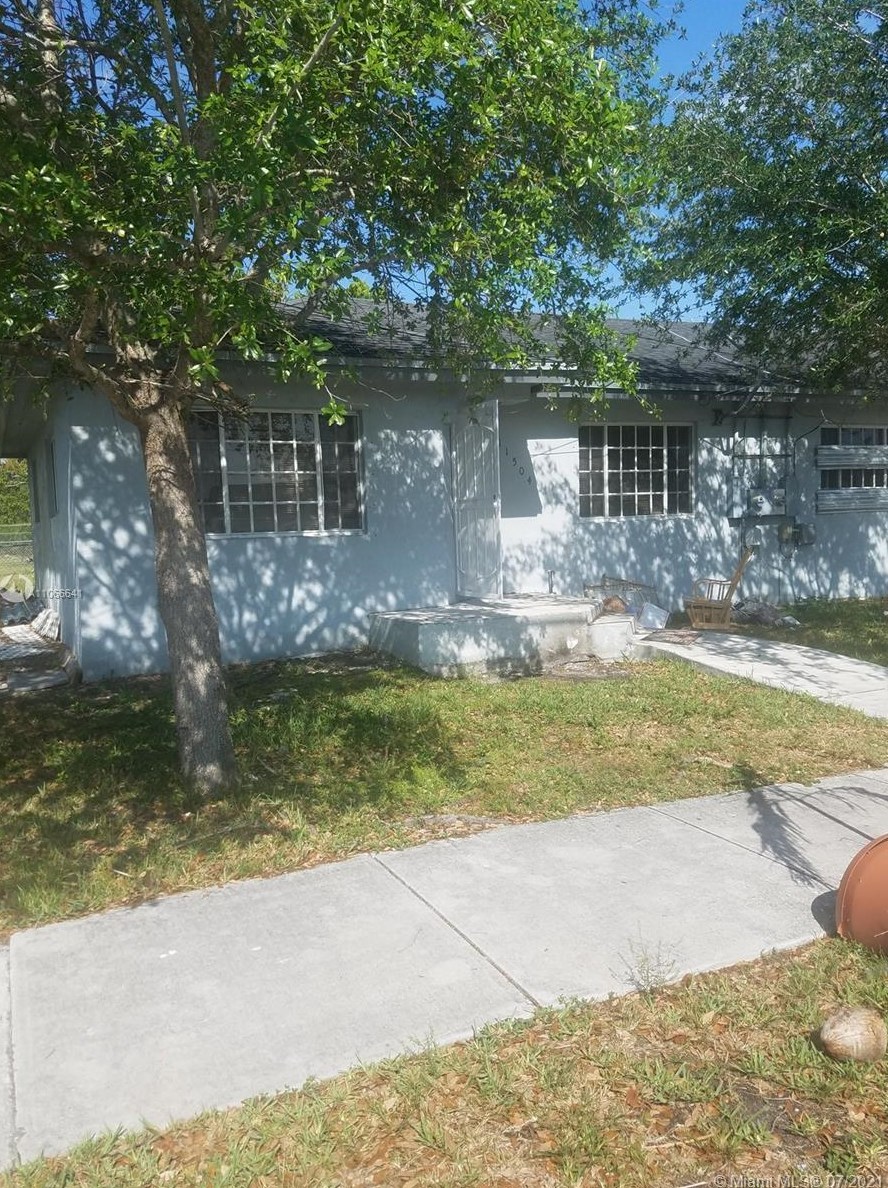 11502 214th St, Miami FL  33189-2717 exterior