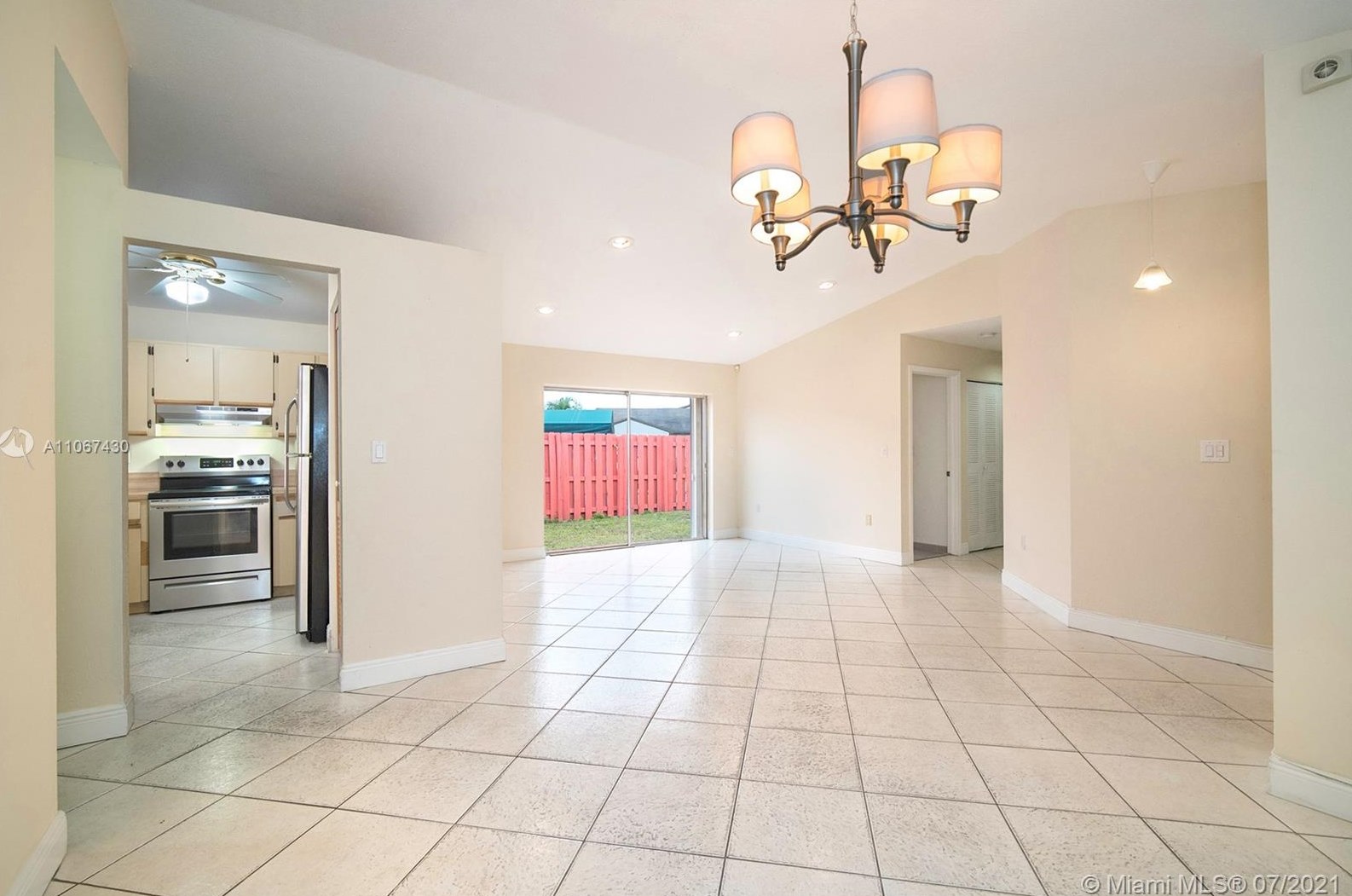 18926 Nw 63rd Ct Cir, Hialeah, FL 33015