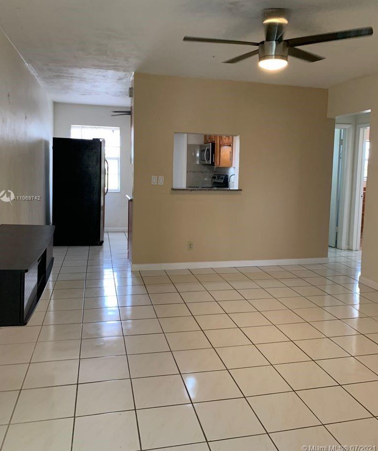7401 Pines Blvd Apt 210, Hollywood, FL 33024