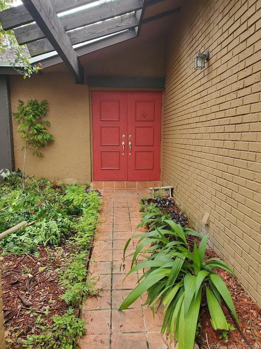 12904 Sw 108th Street Cir, Miami, FL 33186
