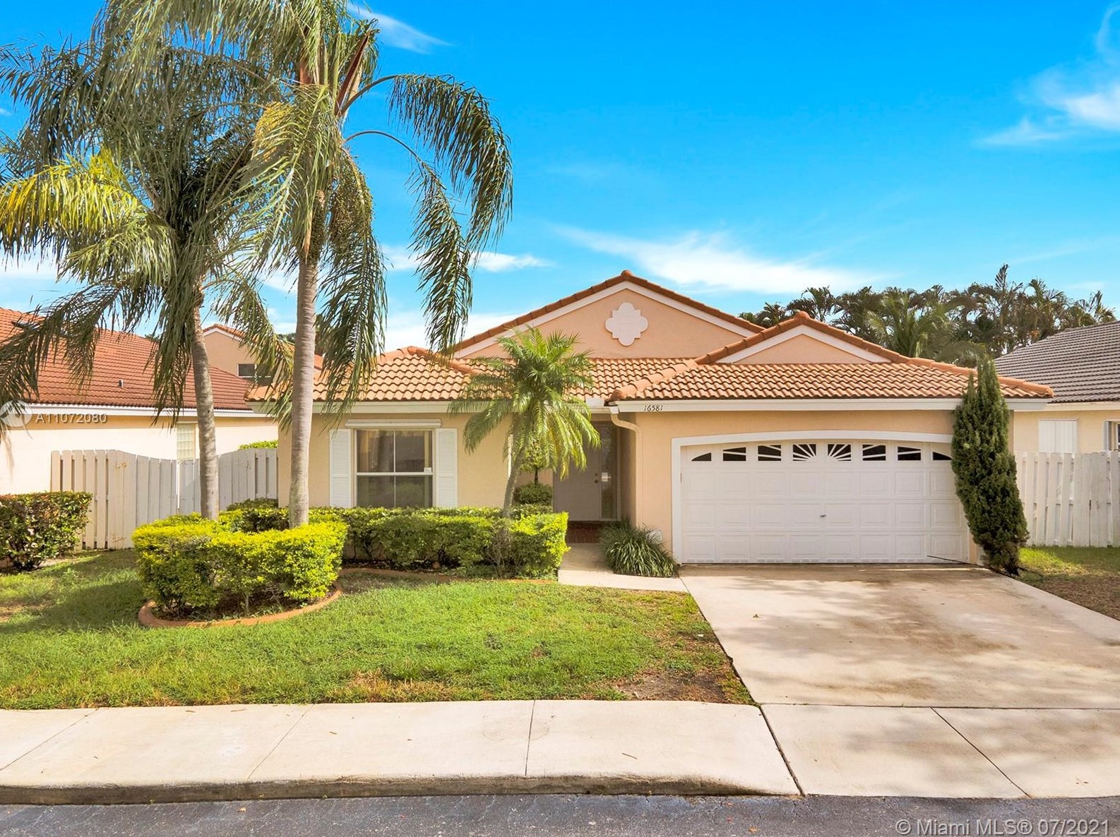 16581 5th St, Hollywood, FL 33028-1450