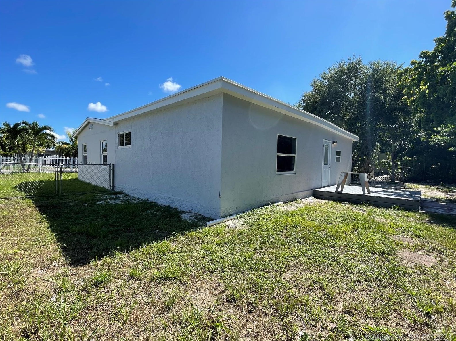 831 140th Ter, Miami FL  33168-6829 exterior