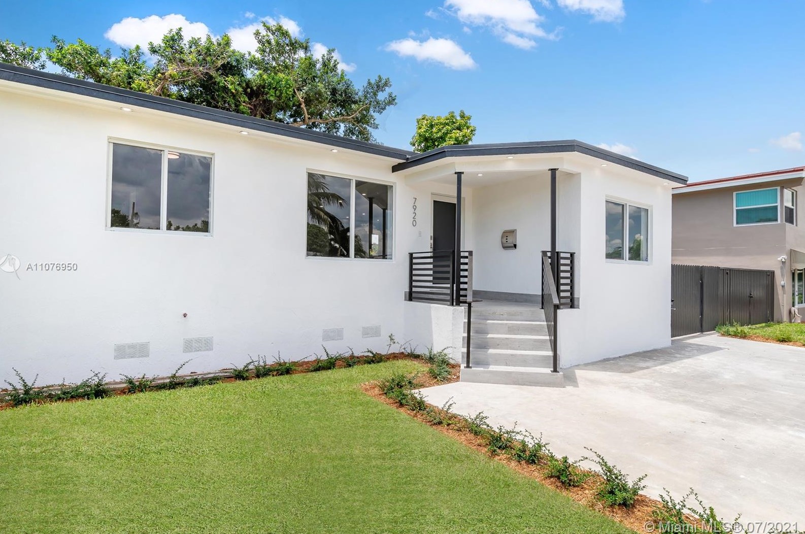 7920 17th Terrace Cir, Miami, FL 33155-1065