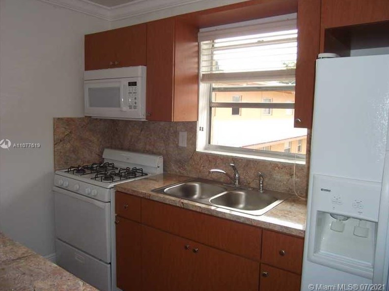 1265 W 24th St #214, Hialeah, FL 33010