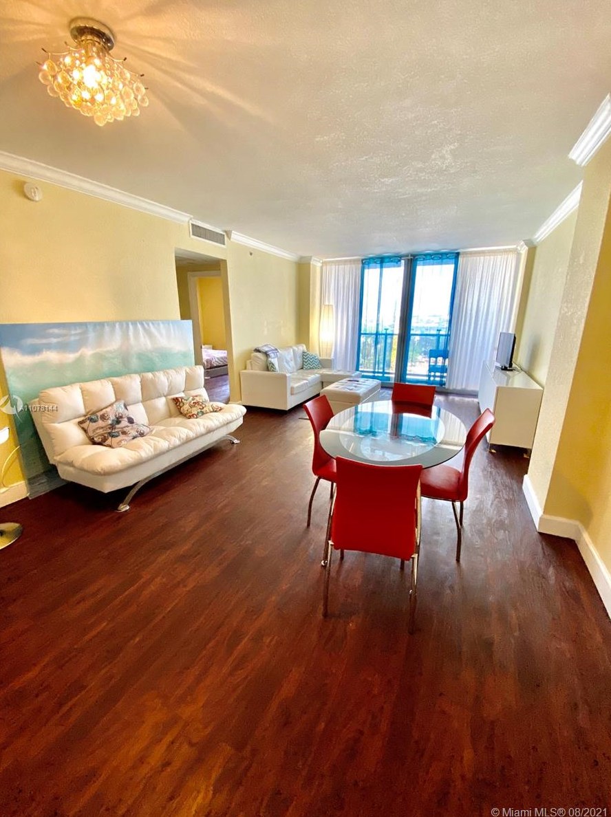 401 69th St #709, Miami, FL 33141