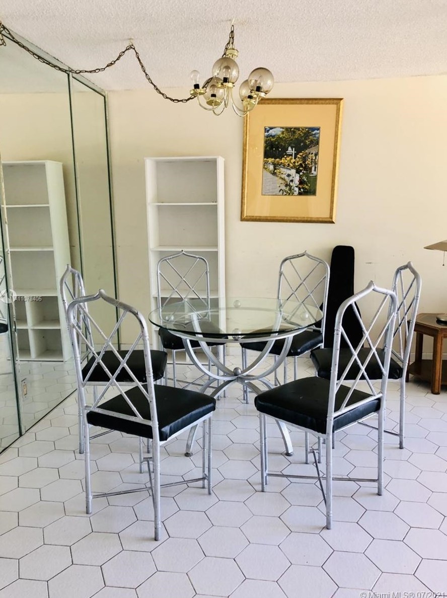 3301 N Country Club Dr #309, Miami, FL 33180