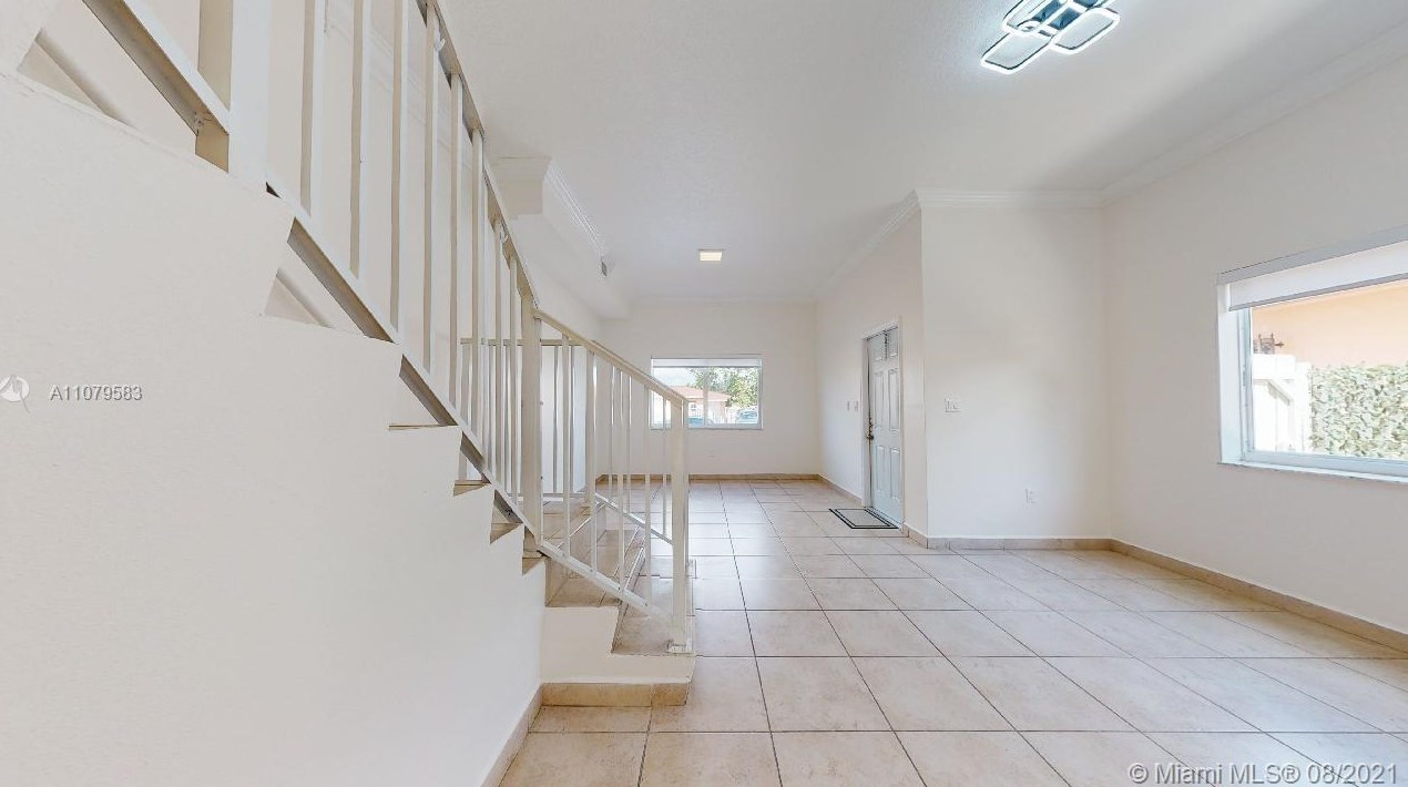 323 Sw 36th Ave, Miami, FL 33135