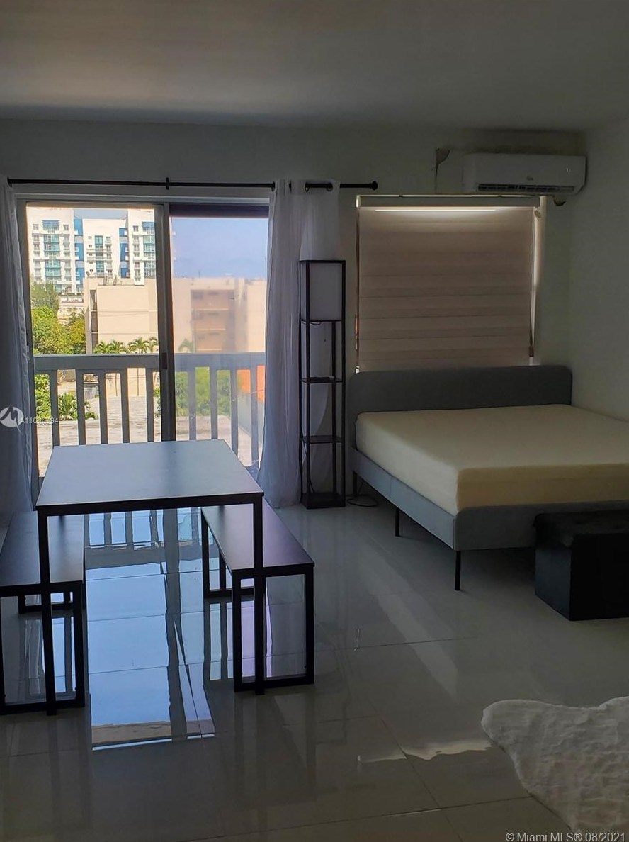 7620 Carlyle Ave Apt 605, Miami, FL 33141