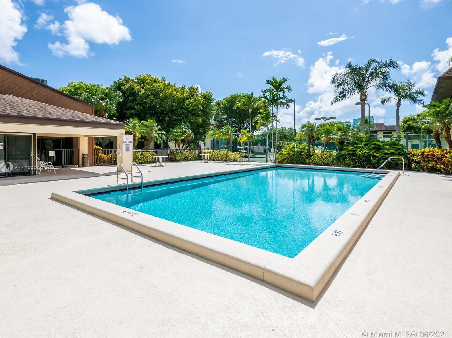 7975 Sw 86th St #202, Miami, FL 33143
