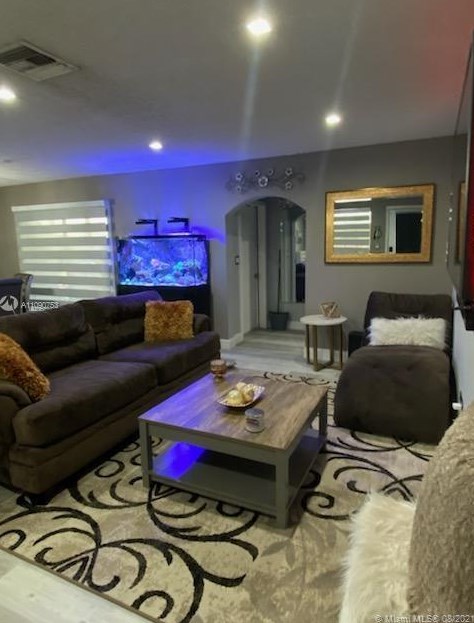 8631 Sw 14th Ct, Hollywood, FL 33025