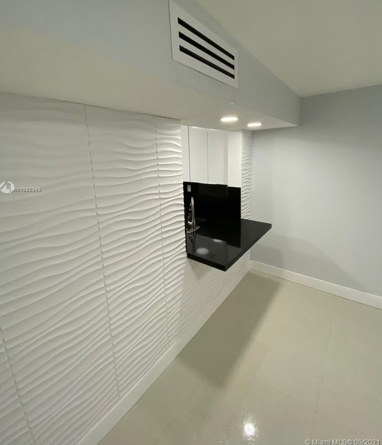 8625 Nw 8th St # 103-2, Miami, FL