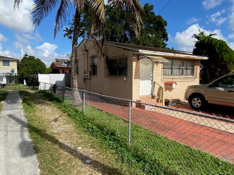 3265 3rd St, Miami, FL 33135-1120