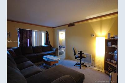 5310 NE 6th Ave #C14 - Photo 1
