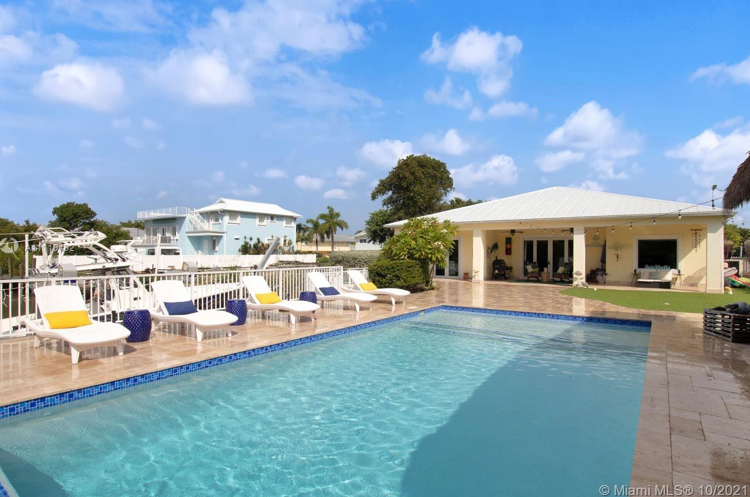 103 Spoonbill Rd, Plantation Key, FL 33070-2441