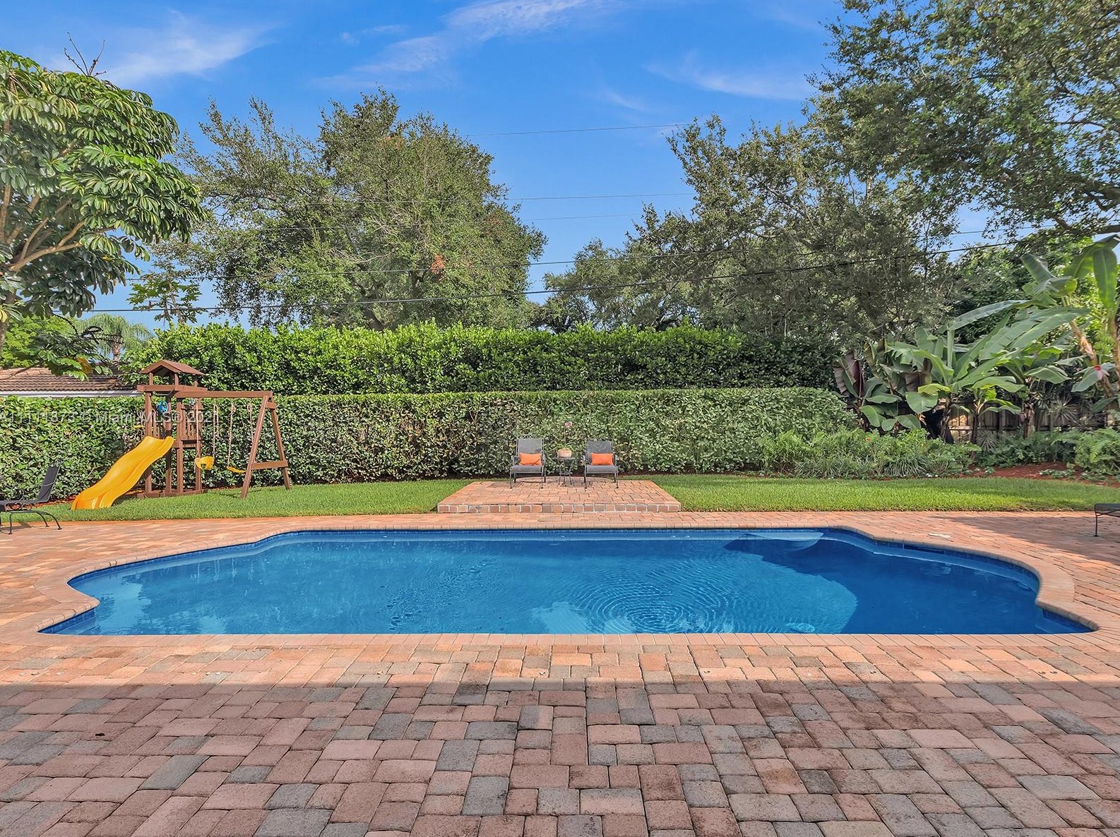 2213 203rd Ter, Miami, FL 33180-1309