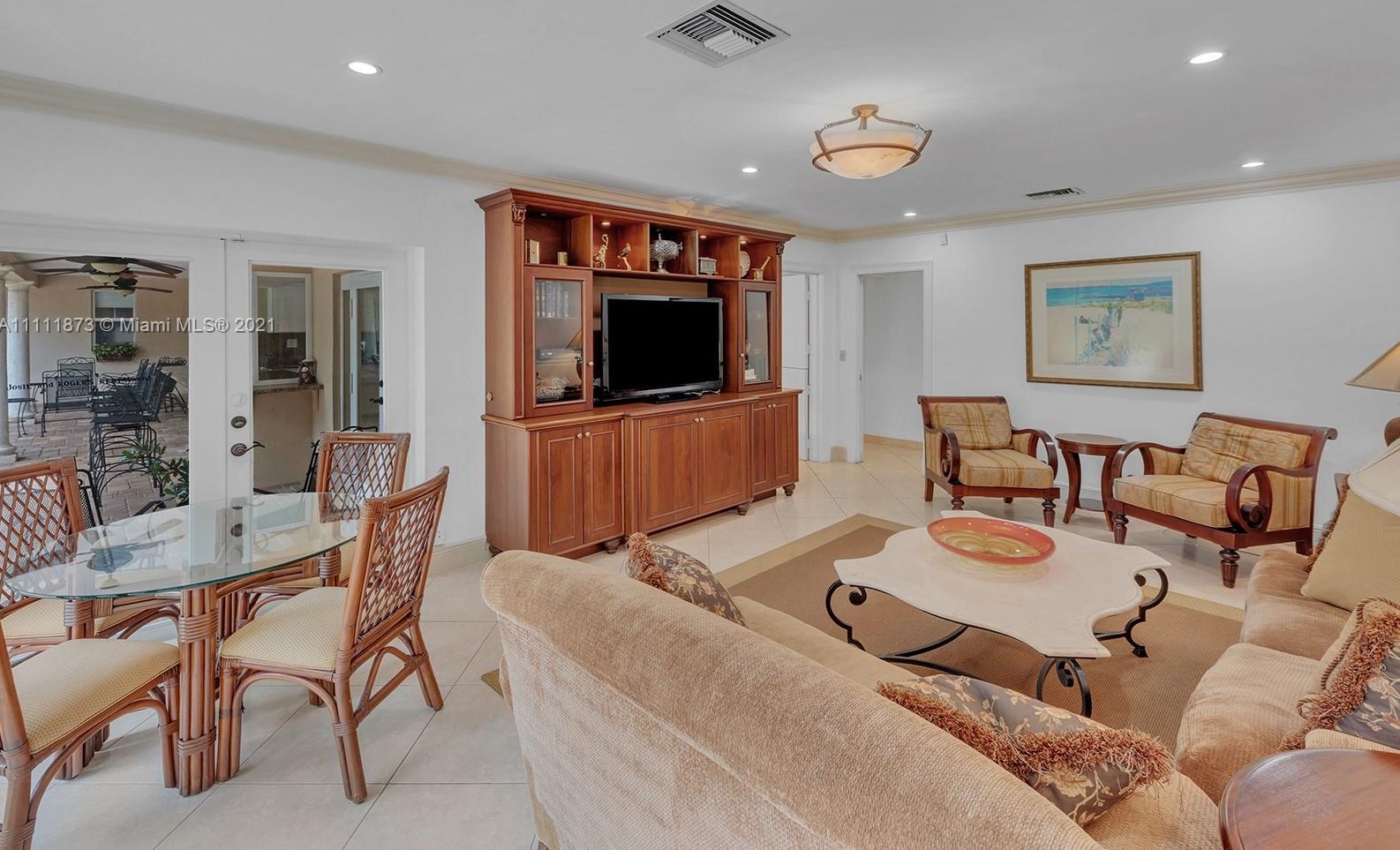 2213 203 Ter, Miami FL  33180-1309 exterior