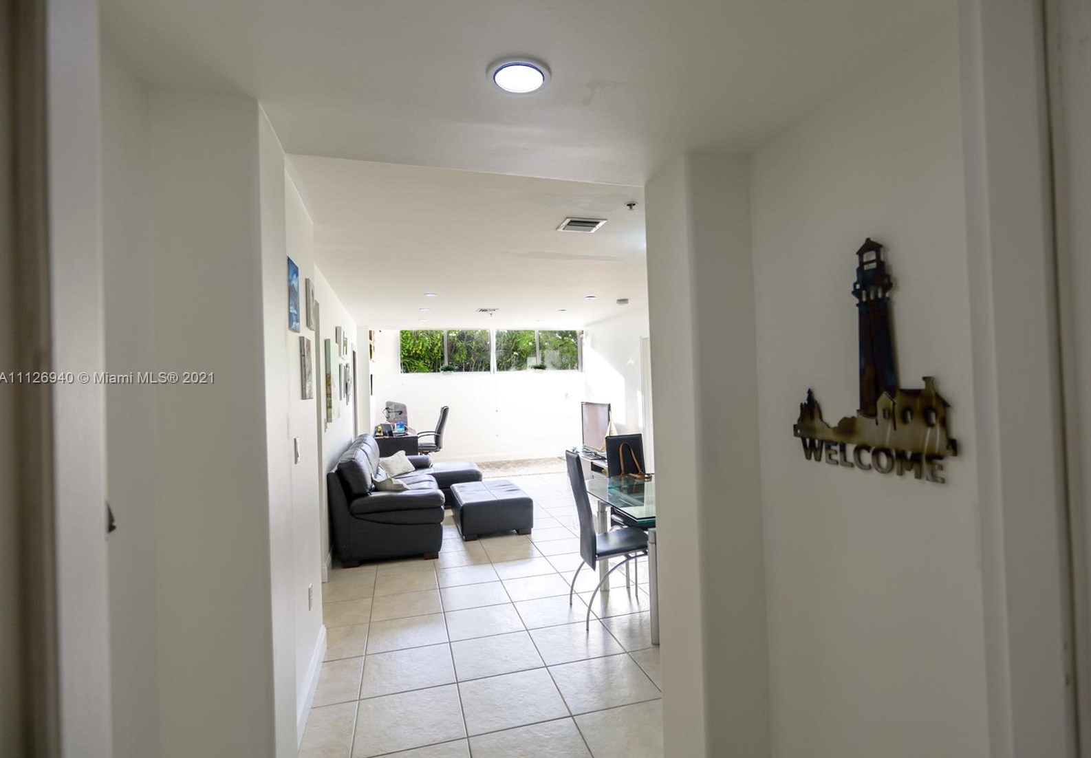 2400 3rd Ave, Miami, FL 33129-2042