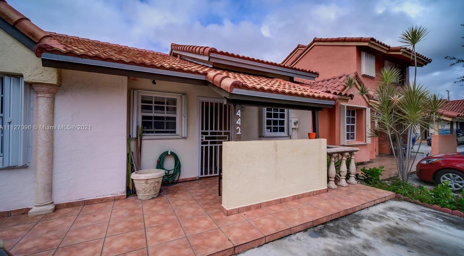442 114th Pl, Miami, FL 33172-4923