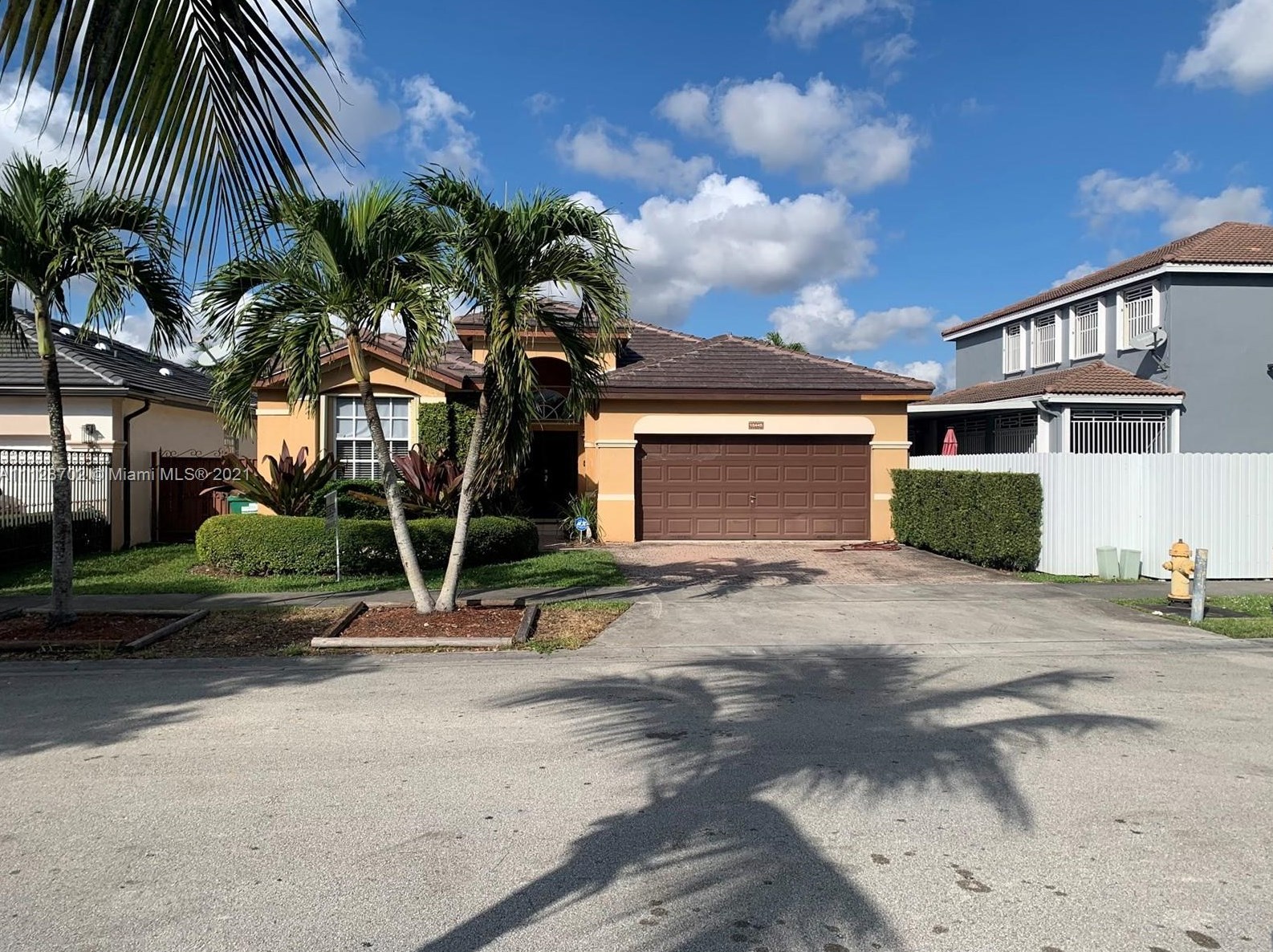 15445 41st Ter, Miami, FL 33185-5444