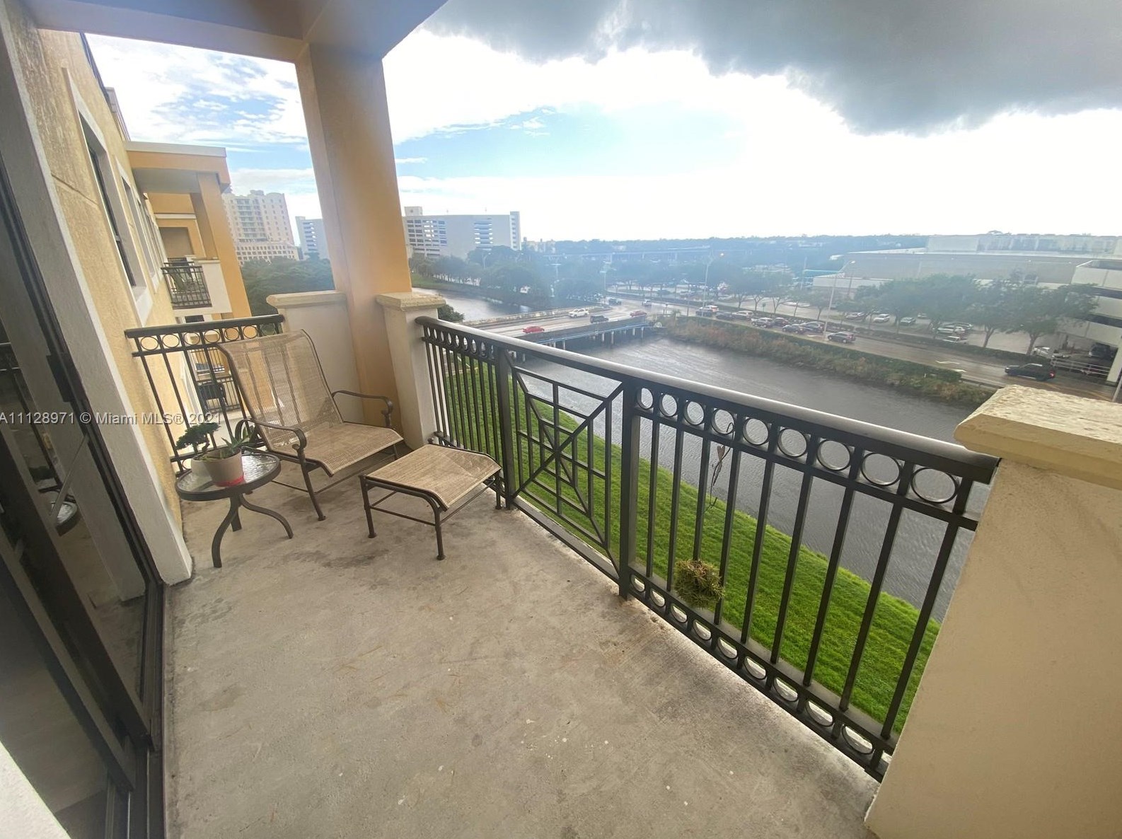 8390 72nd Ave, Miami FL 33143-7606 exterior