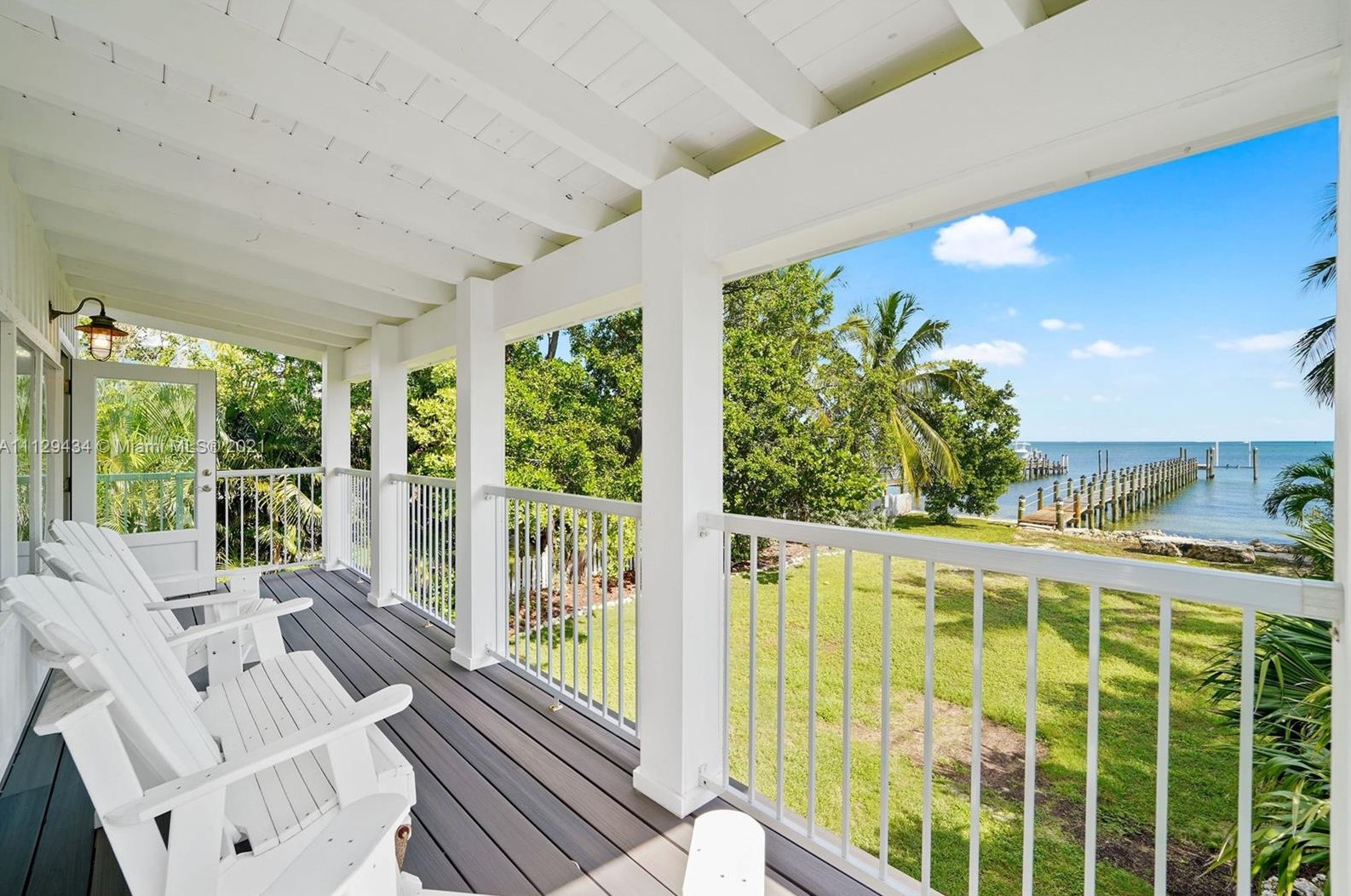216 Tarpon St, Plantation Key, FL 33070-2534