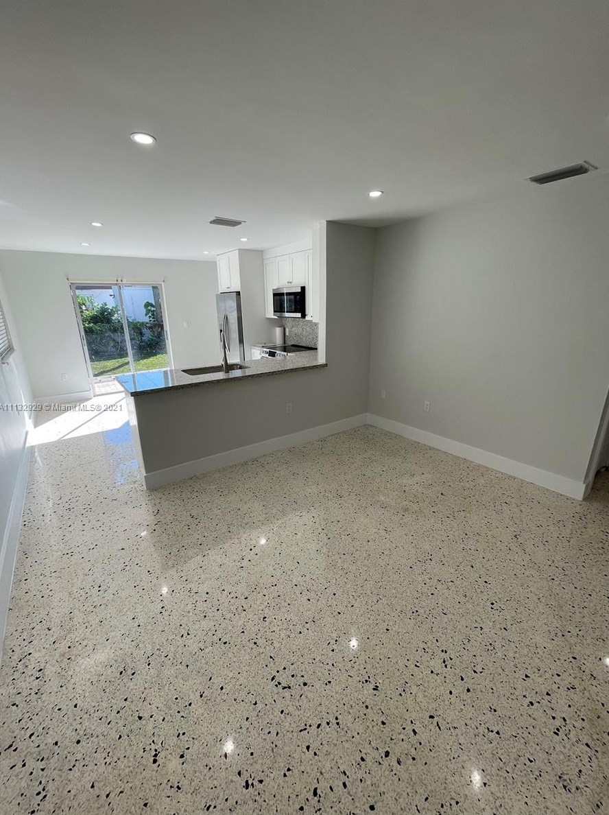 3516 24th Ter, Miami, FL 33145-3039
