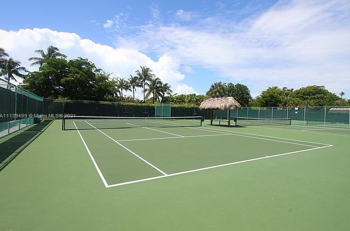 201 Crandon Blvd, Miami FL  33149-1516 exterior