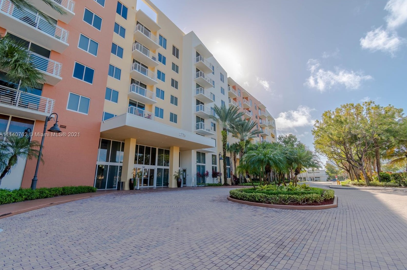 2775 187th St, Miami FL 33180-2912 exterior