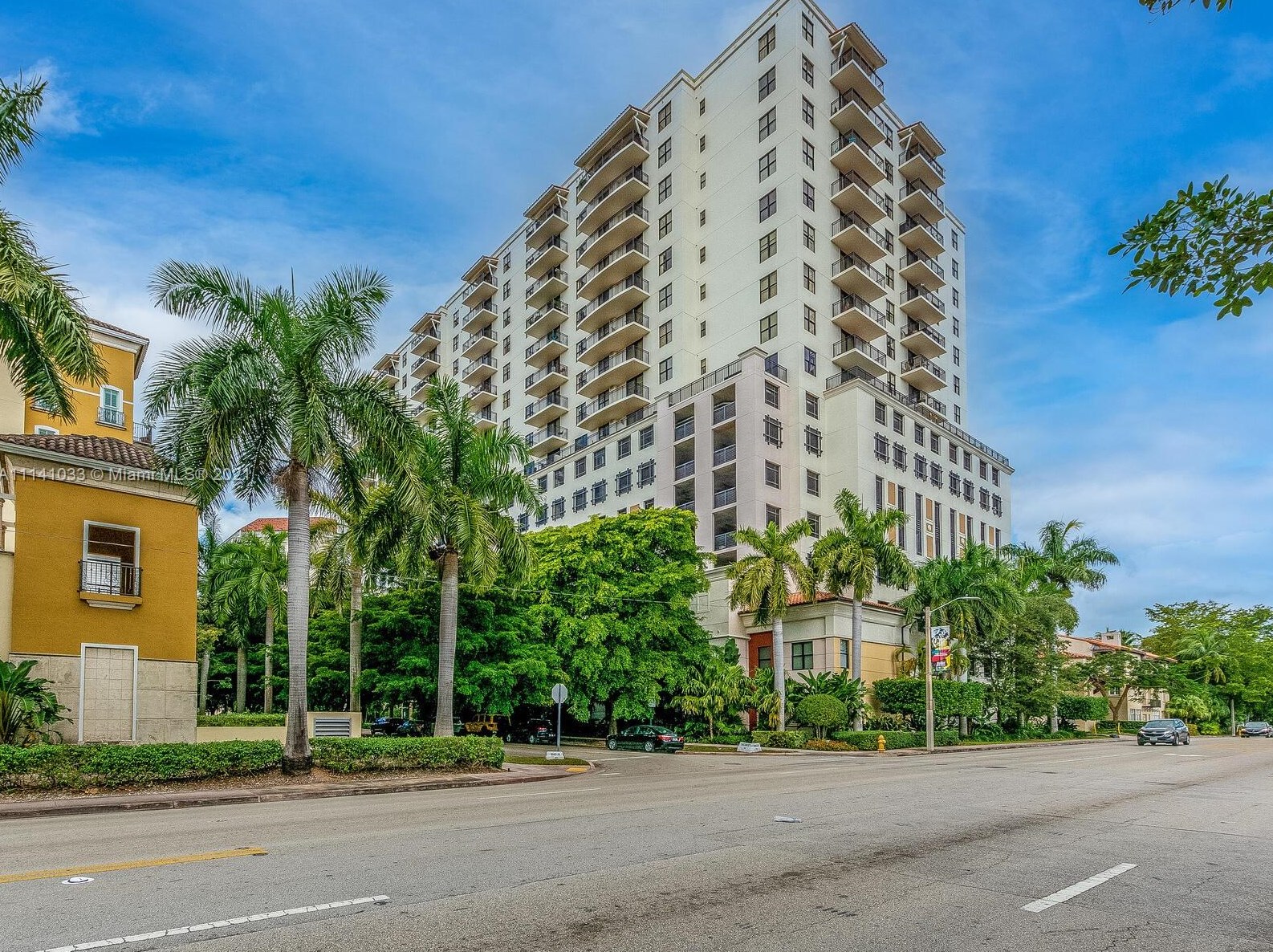 888 Douglas Rd, Miami FL 33134-7510 exterior