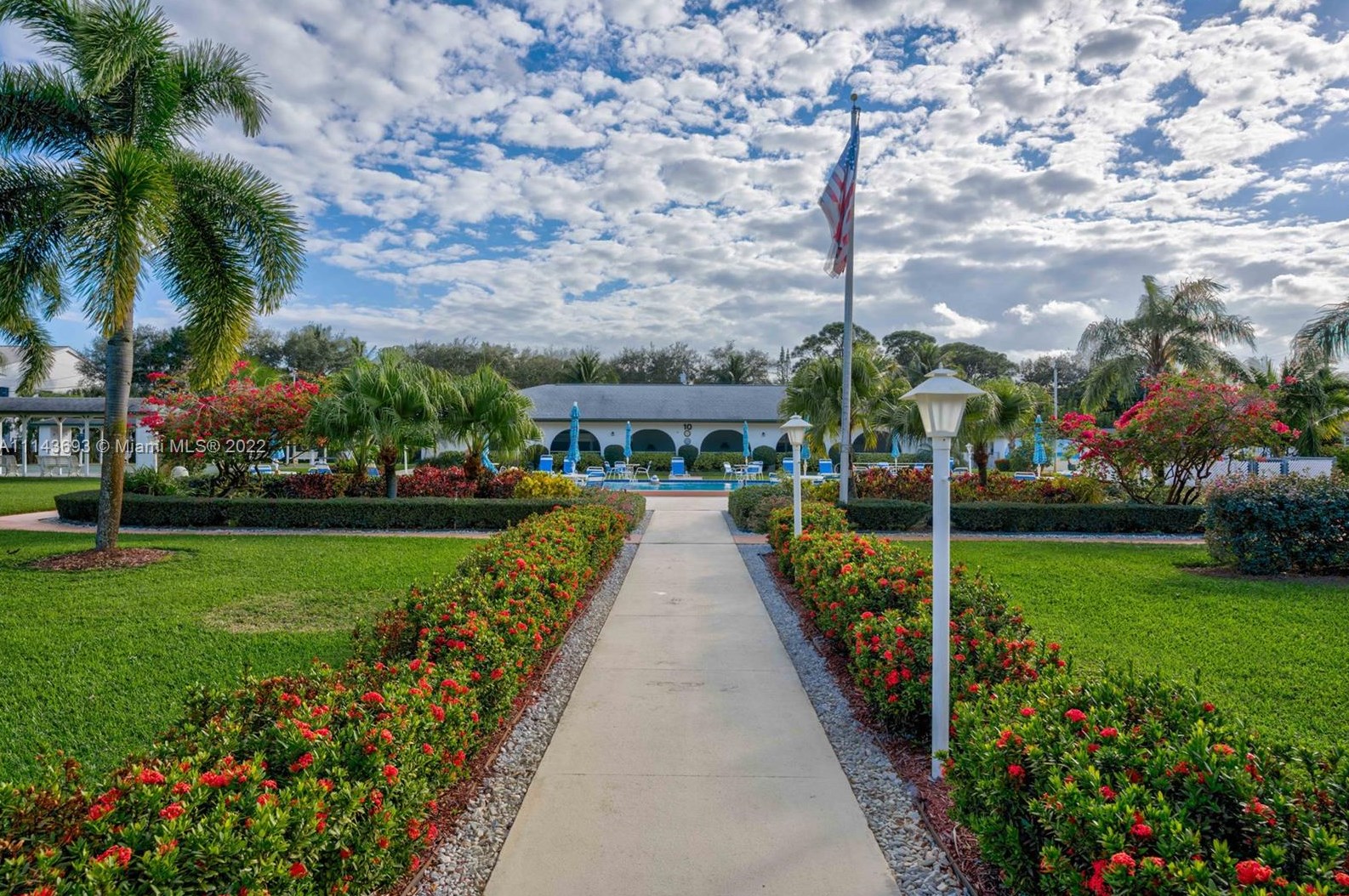 11 Westwood Ave, Jupiter, FL 33469-3606
