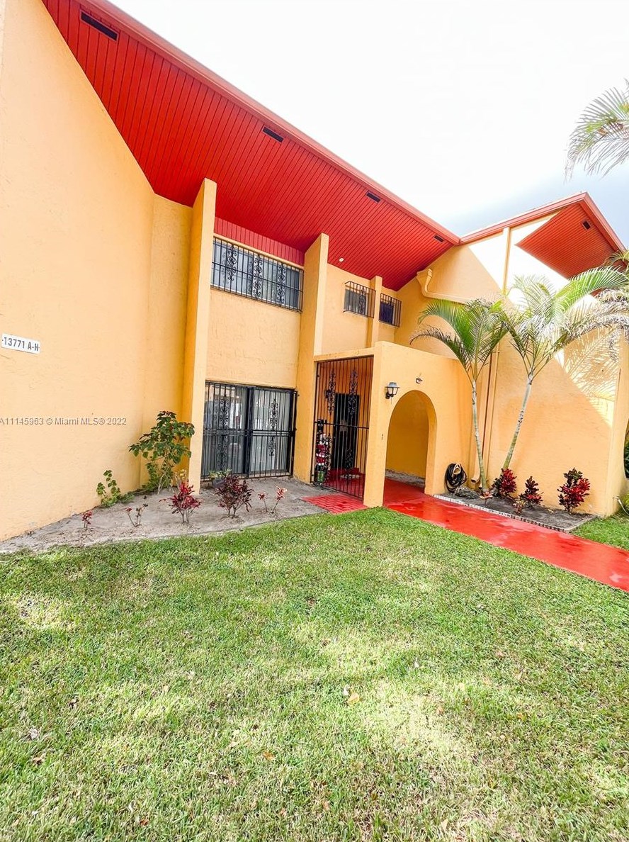 13771 84th St, Miami, FL 33183-4195