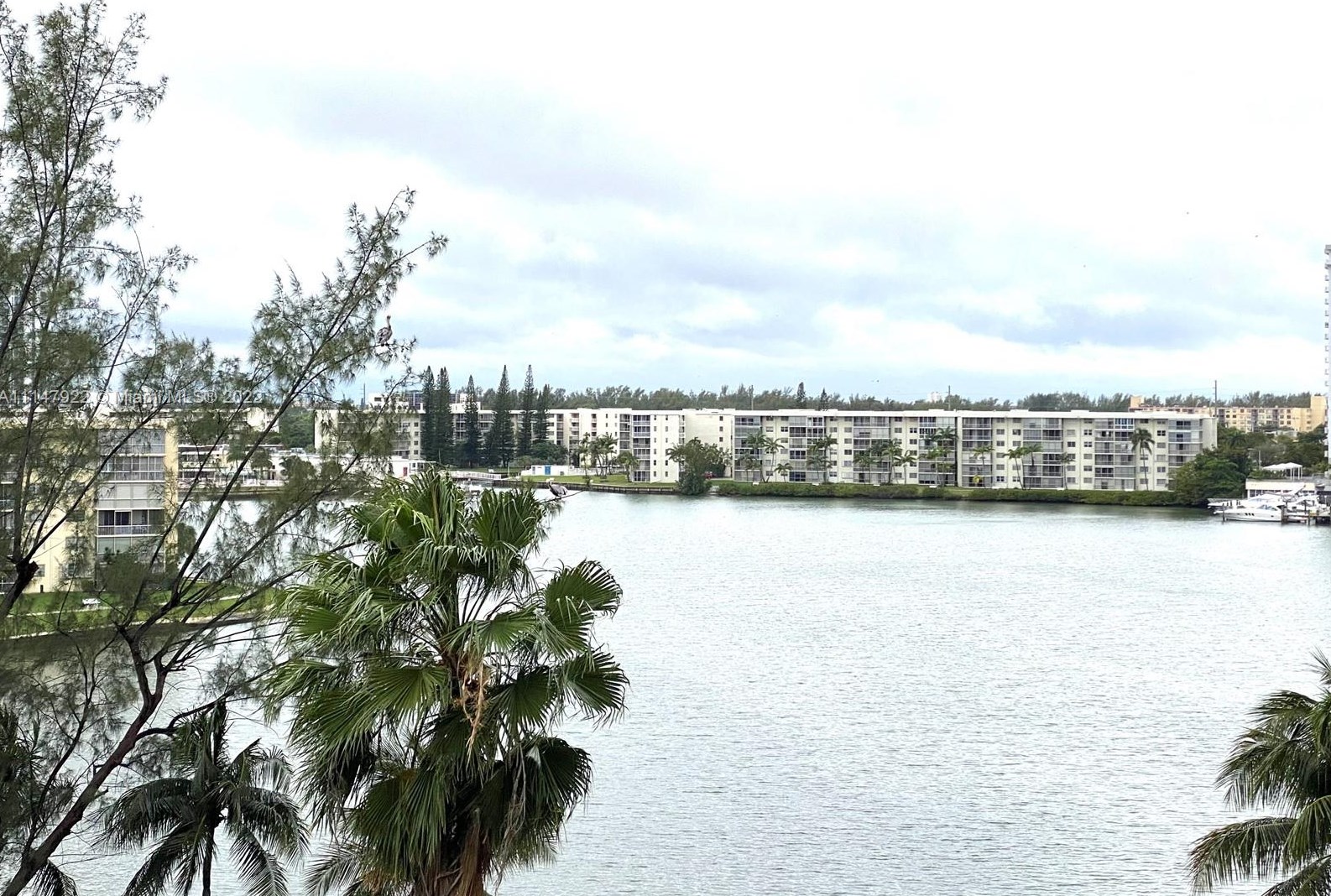 18151 Ne 31st Ct #703, Miami, FL 33160