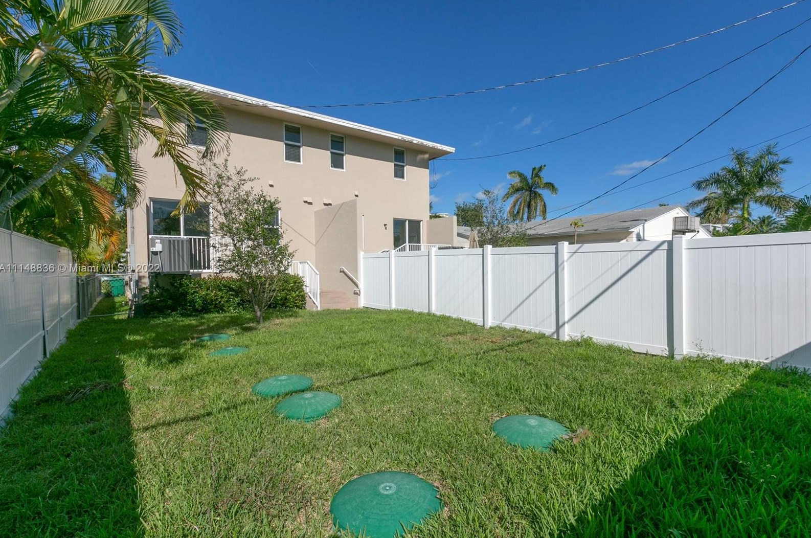 1632 110th St, Miami FL  33161 exterior