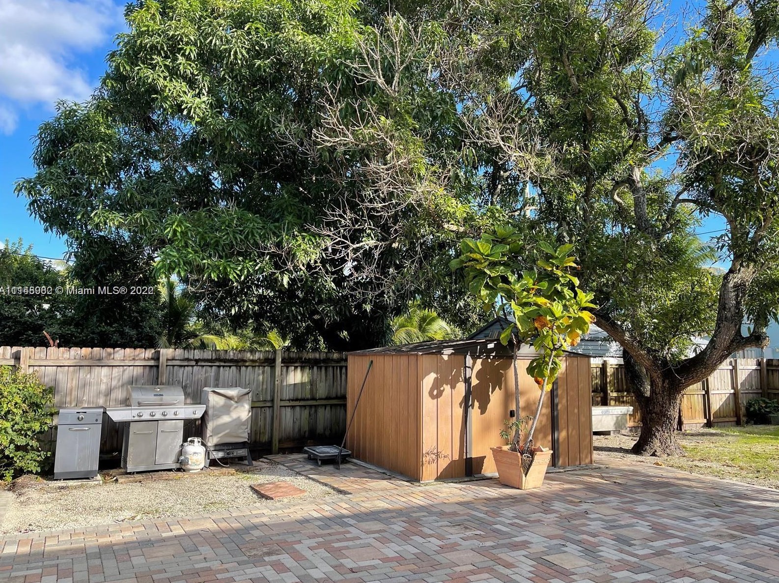 1926 Dewey St, Hollywood FL  33020-6020 exterior