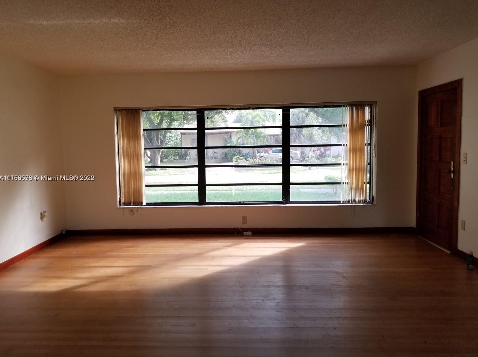 1521 Zuleta Ave, Miami, FL 33146-2317
