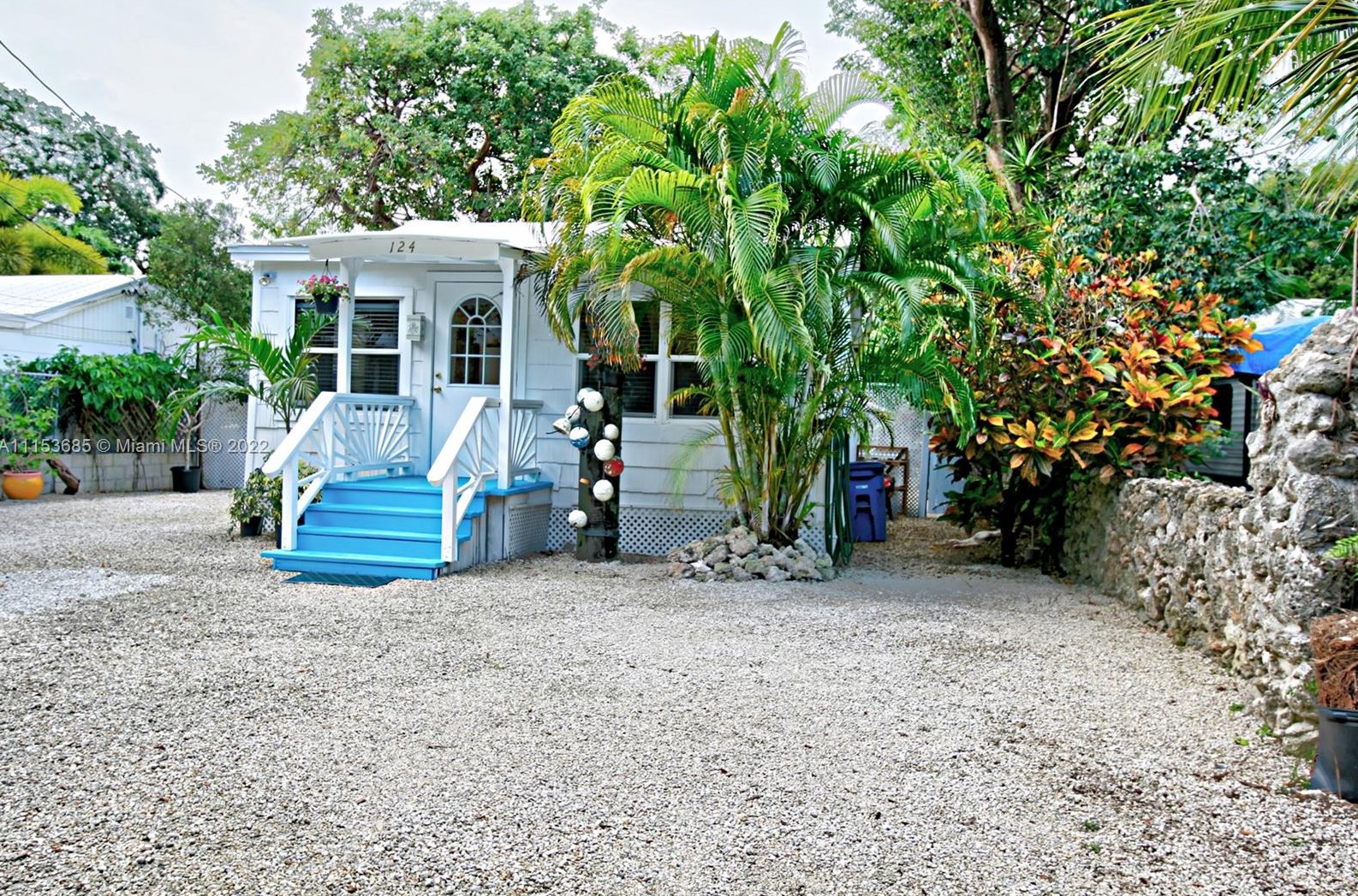 124 Lowe St, Plantation Key, FL 33070-2520