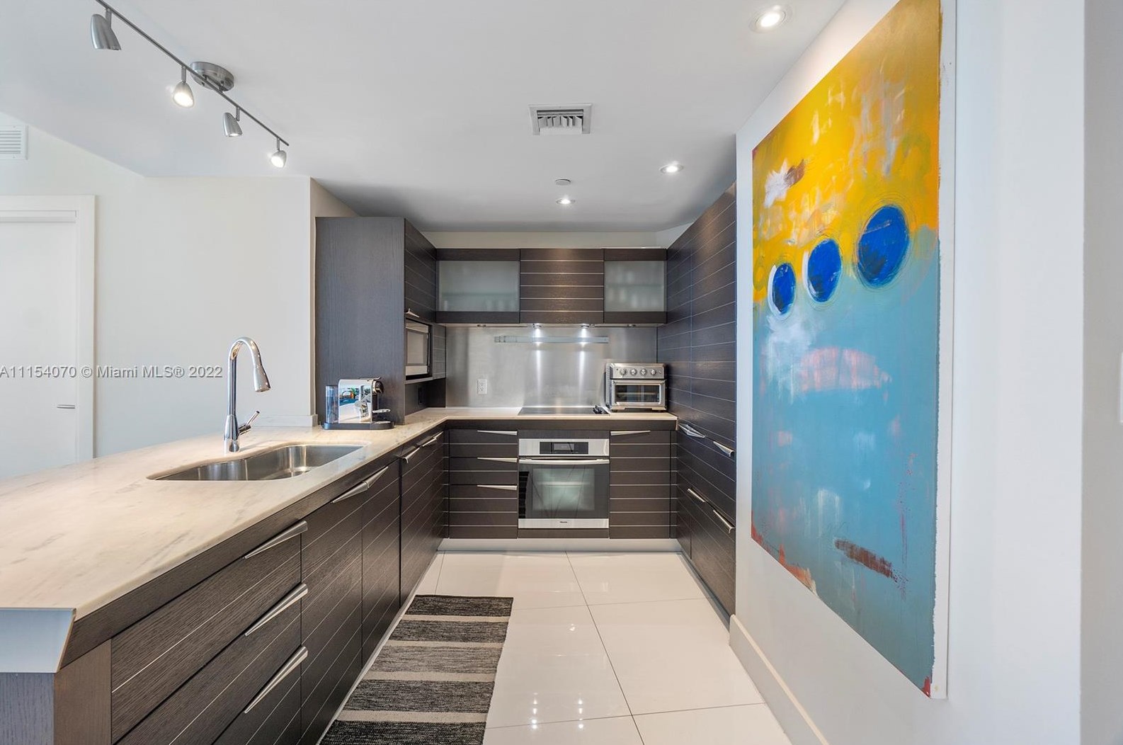 200 Biscayne Boulevard Way, Miami FL 33131-2154 exterior