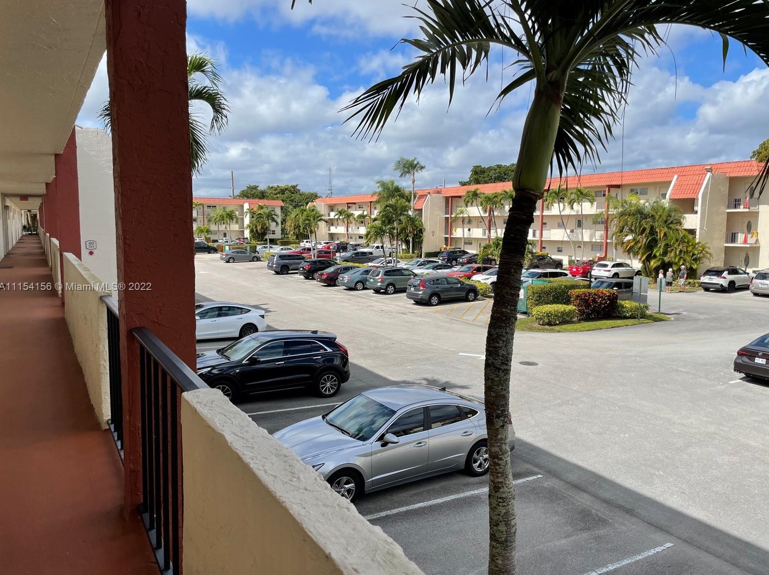 361 Hollybrook Dr, Hollywood FL 33025-1223 exterior