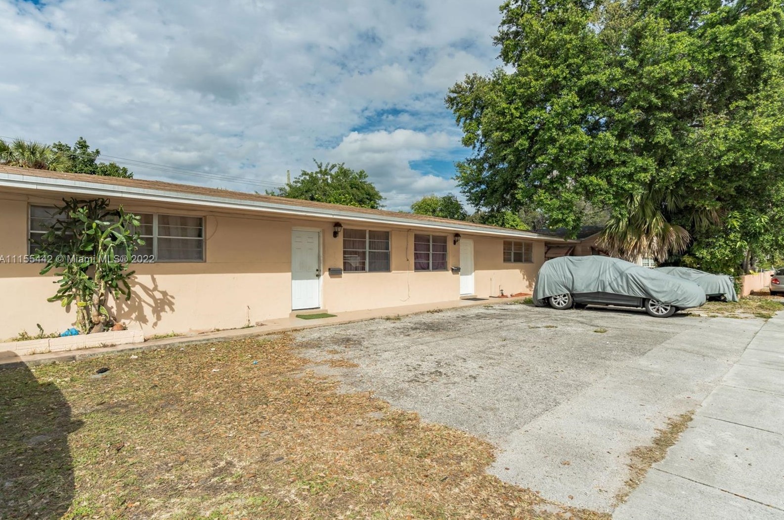 61 185th Ter, Miami, FL 33169-4513