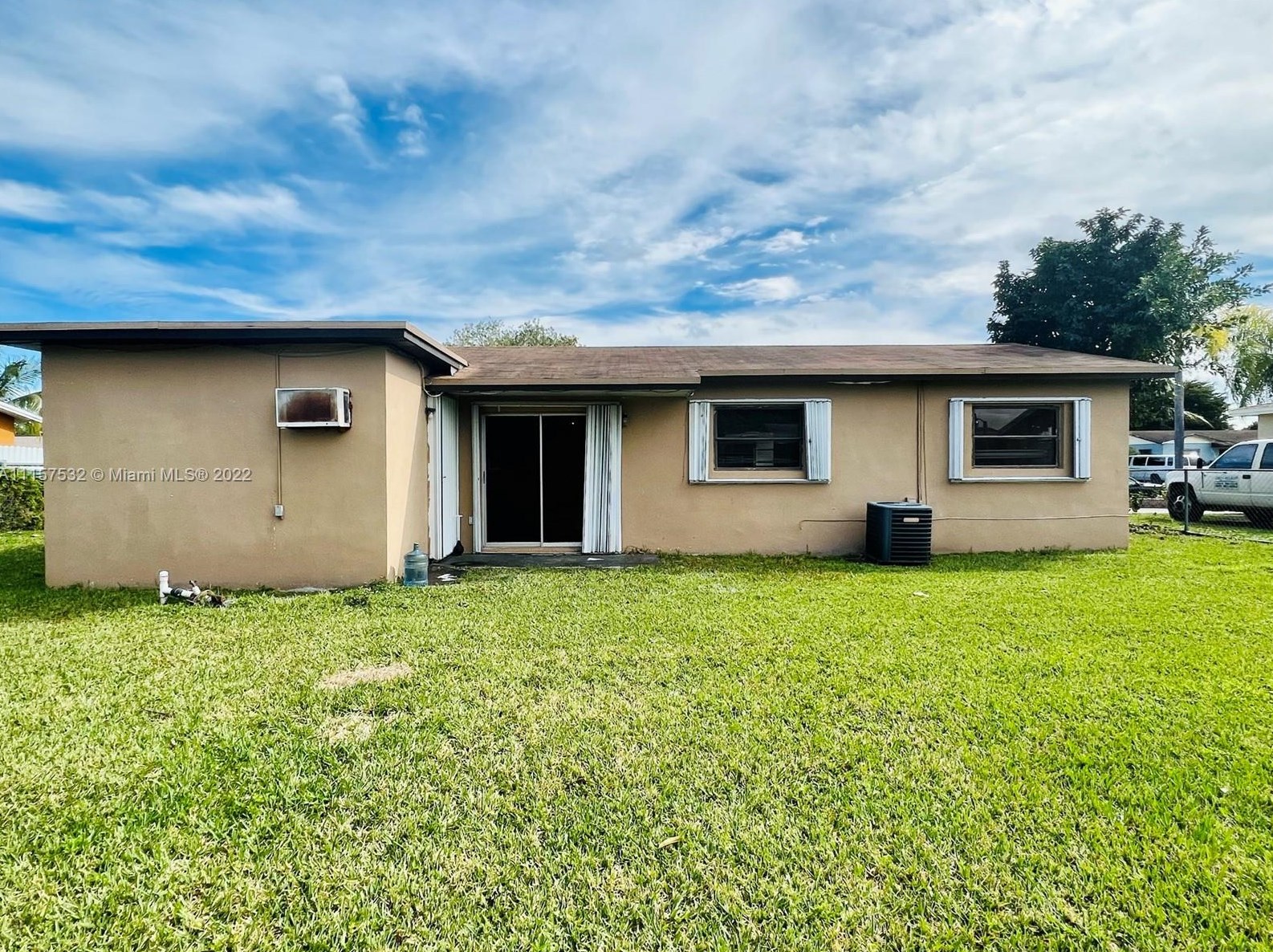 14334 109th Ct, Miami, FL 33176-6521