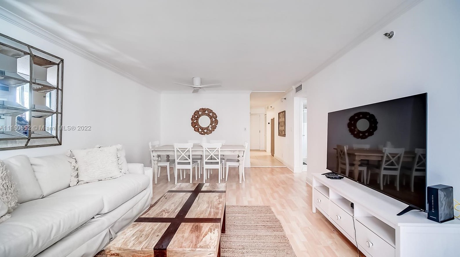 2401 Collins Ave #904, Miami Beach, FL 33140