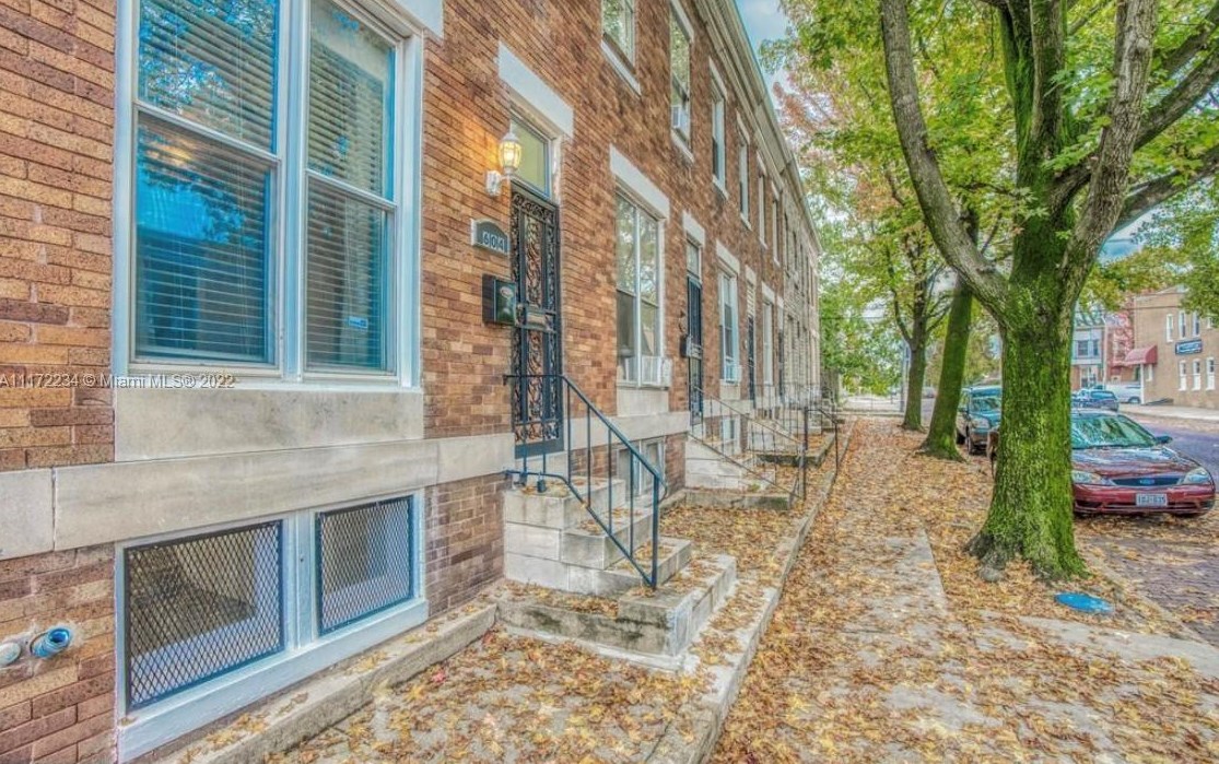 604 Ashburton St, Baltimore, MD 21216-4701