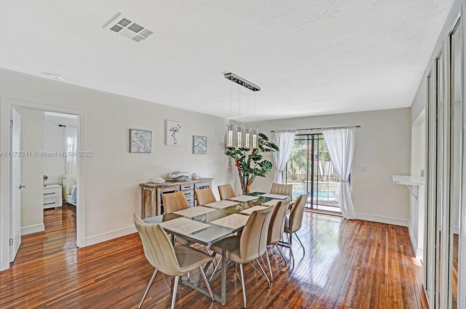 1318 Tyler St, Hollywood FL 33020-5251 exterior